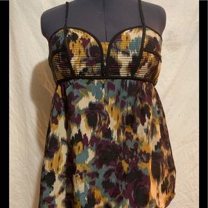 Adorable quilted bust babydoll blouse.